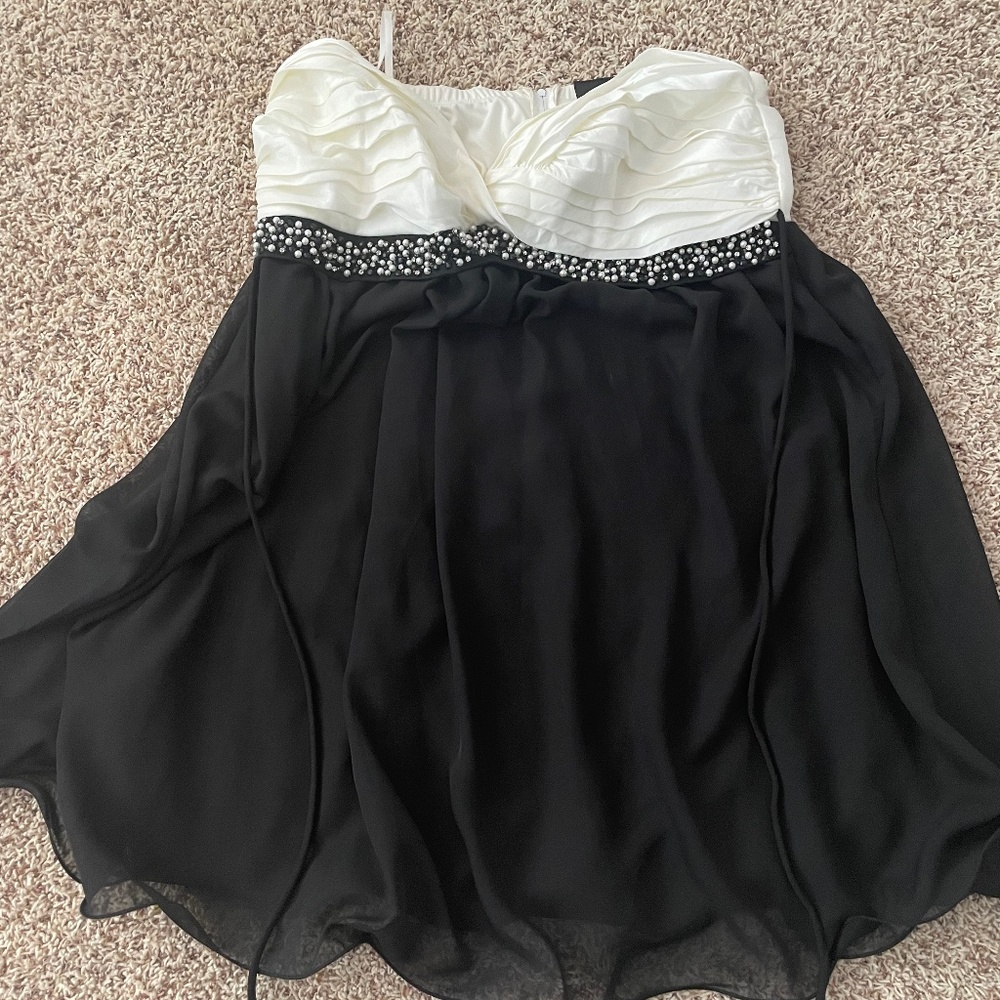 Torrid plus size white and black dress